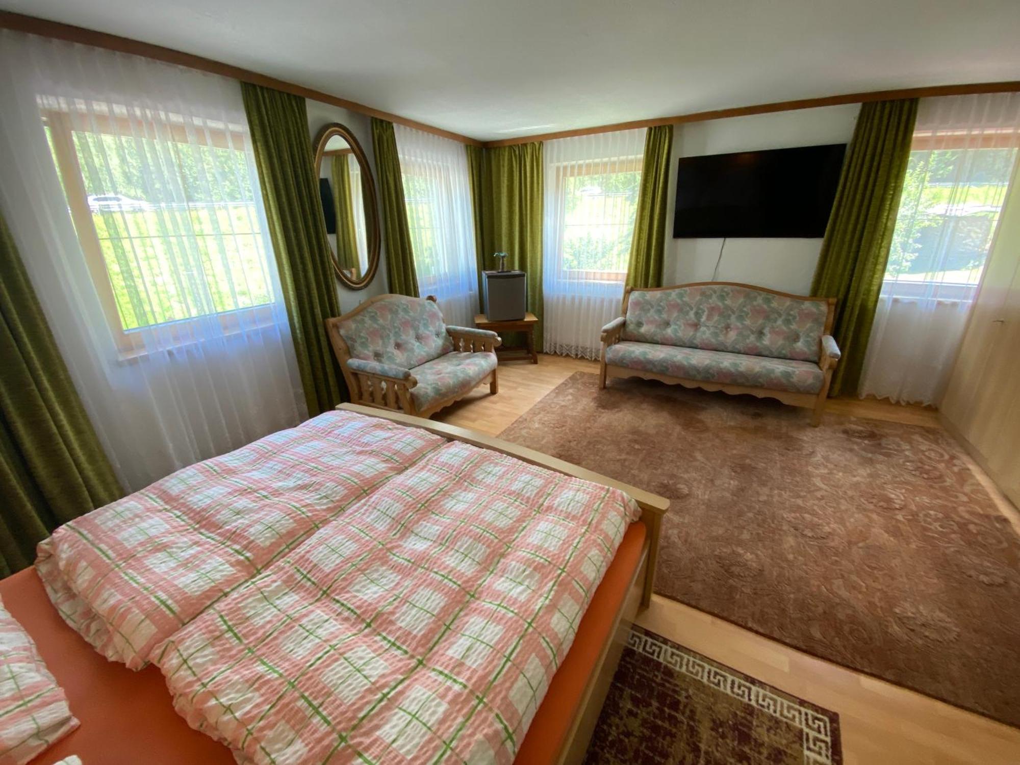 ホテル Haus Fiegl オエッツ 部屋 写真